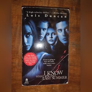 LOIS DUNCAN Gallows Hill / I Know What you did/ Killing Mr. Griffin  paperbacks